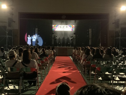 【悲惨】新潟青陵大の学祭に集まったNGTヲタ、学生やスタッフからきもいおっさん呼ばわりｗｗｗｗｗｗ