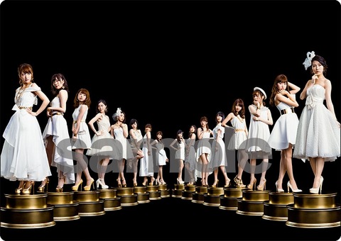 【AKB48】7thアルバム「0と1の間」店頭特典がB5下敷きの絵柄が解禁！