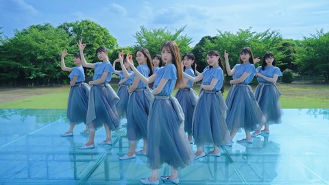 【乃木坂46】5期生曲MV「バンドエイド剥がすような別れ方」200万再生を突破！