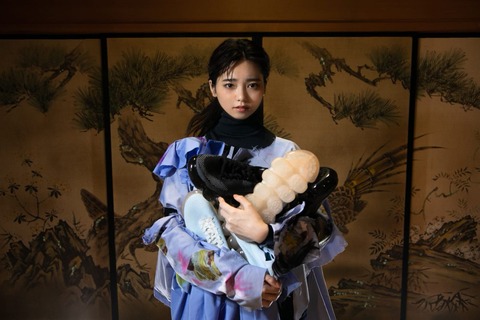 【ぱるる】島崎遥香がミキオサカベとのコラボシューズ発売