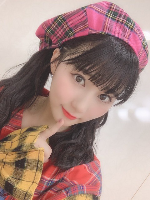 【朗報】みくりんがSHOWROOMで凄い谷間を晒してしまう！！！【HKT48・田中美久】