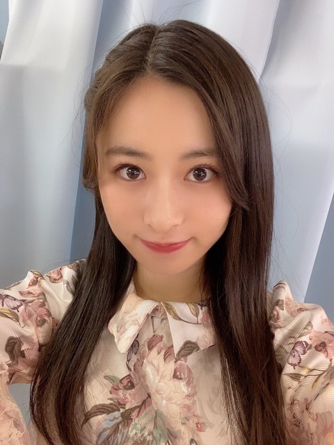 【朗報】チーム8長谷川百々花ちゃん、初めての音楽番組出演で小栗山内を差し置いてセンターポジションに!【AKB48】