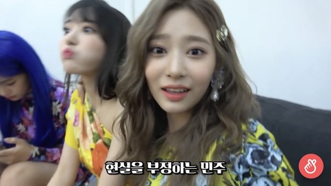 【IZ*ONE】韓国人メンバーと一緒にいる宮脇咲良がAKBでは見たことないほど楽しそうｗｗｗ