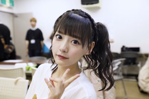 【悲報】=LOVE齊藤なぎささん、男KPOPアイドルの大ファン発覚で大炎上ｗｗｗ