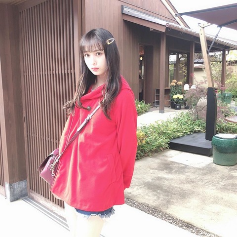 【朗報】NMB48梅山恋和さん、えちえちな格好で京都を練り歩く【557】