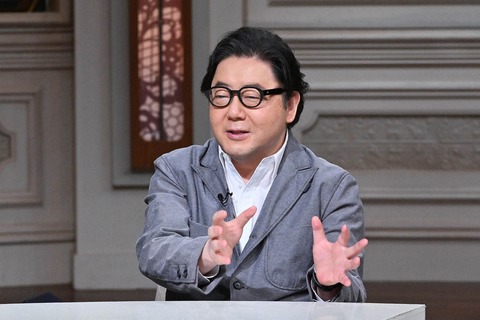秋元康(64歳)、カンブリア宮殿800回記念放送に登場！
