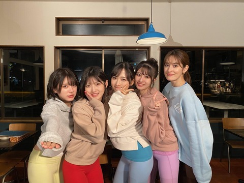 【AKB48】1月20日(金)発売『ヨガジャーナル日本版』2/3月号にAKBが登場