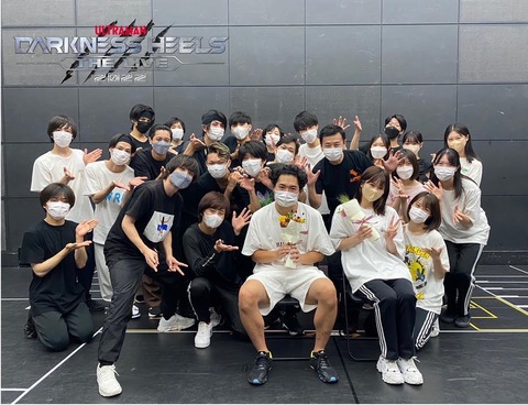 【AKB48】小田えりなちゃん、舞台俳優に囲まれてしまう・・・