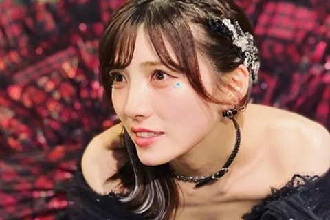 【AKB48】熱愛報道で脱退の岡田奈々「好きに正直に生きて」卒業公演でのコメントが“無神経”と大荒れ！