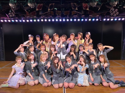 今年のAKB48がヤバいｗｗ→岡田解雇、篠田離婚、キング契約解約、さよ毛利打ち切り、シングル爆死、コンサートガラコン