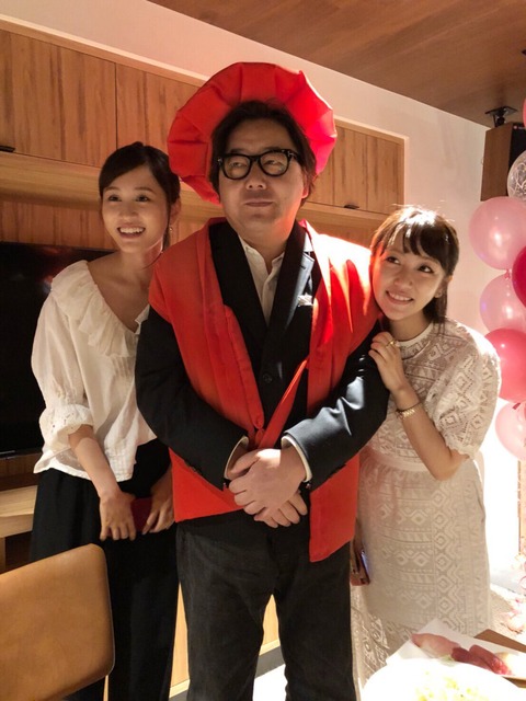 AKB48公式「秋元康さんのお誕生日です㊗🎉✨おめでとうございます」