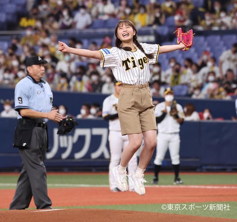 【NMB48】なぎちゃんが始球式で披露したトルネード投法がなかなか本格的だと話題！【渋谷凪咲】