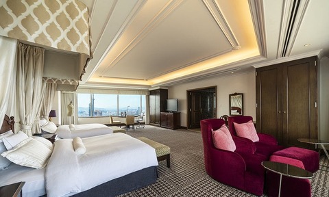 【画像】指原莉乃が宮脇咲良卒コンで泊まった「エグゼクティブパノラミックベイスイート」が凄い！