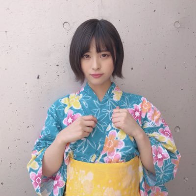 【浴衣動画】チーム8の佐藤栞さんが、また食べてる・・・