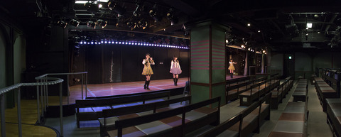 初めてAKB48劇場に行く私にアドバイス下さい。お願いします。