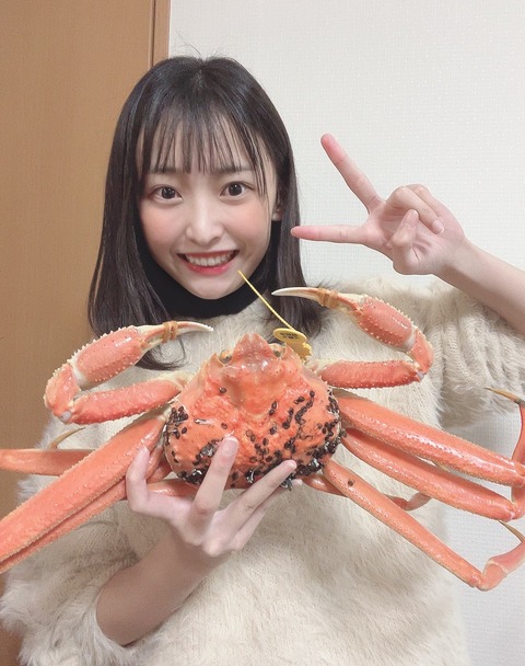 【悲報】AKB48坂川陽香(15歳)さん、BLTでグラビアやったのに本屋で売らない雑誌だと知りショック!