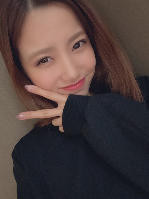 【AKB48】加藤玲奈(顔◎、スタイル◎、ダンス△、歌◯、握手◯、性格◎、素行◎)←これで人気出ない理由