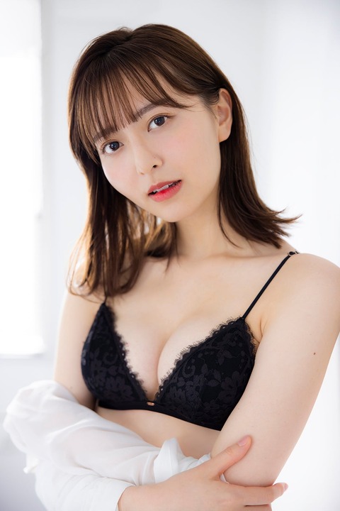 【元HKT48】森保まどか（24）ランジェリー姿でセクシー美ボディ披露！写真集発売