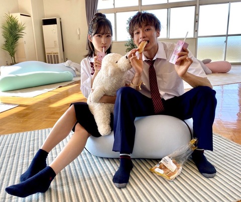 【悲報】AKB48小栗有以さん、イケメンとツーショット！