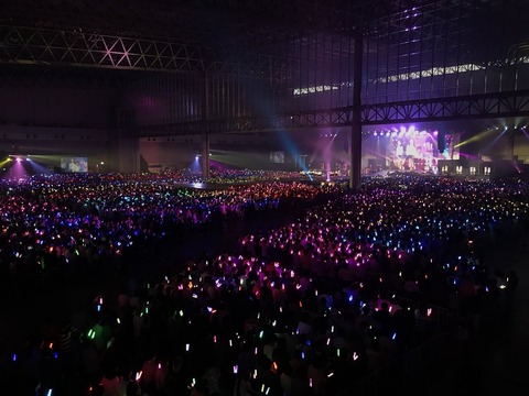 【AKB48グループ感謝祭】幕張メッセの嫌われっぷりwwwwww