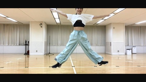 【AKB48】ゆいはんの踊ってみた動画で下着が丸出しになるハプニングw【横山由依】