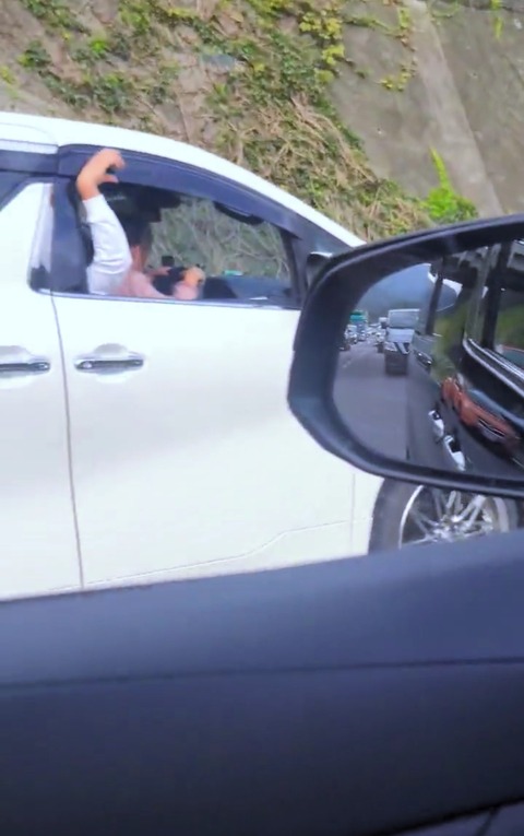 【めざまし8】3歳児が高速道路で車を運転する動画が拡散　谷原章介のお気楽発言に…「本当に子持ちの親？」