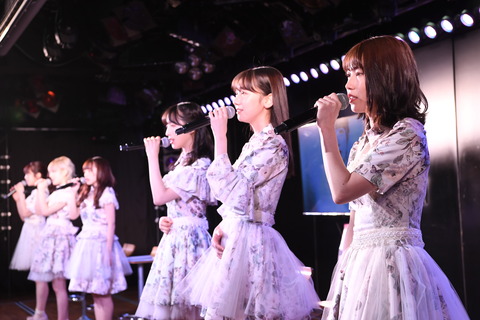 もうAKB48は国内支店と一緒に何かをやるつもりなさそうだな