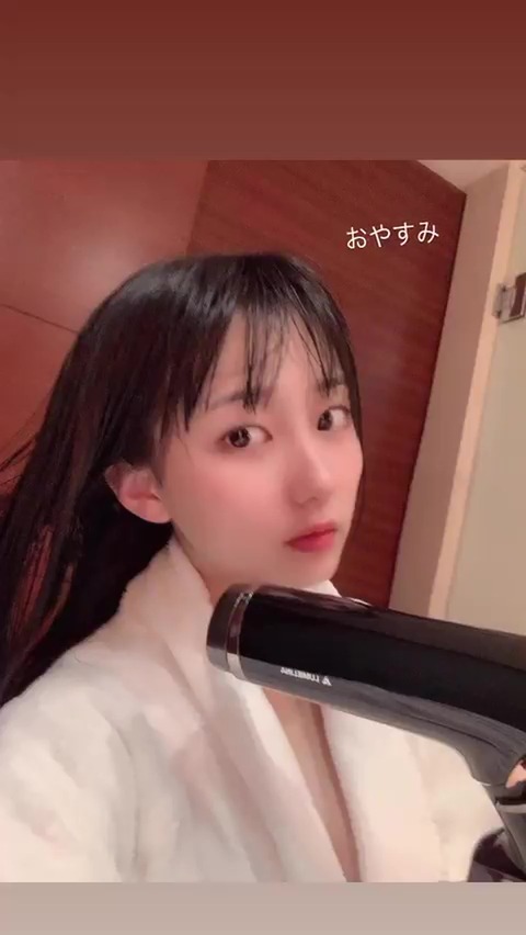 【HKT48】田中美久りんがインスタストーリー、ノーブラでバスローブで前がはだけてて生乳見えそう！