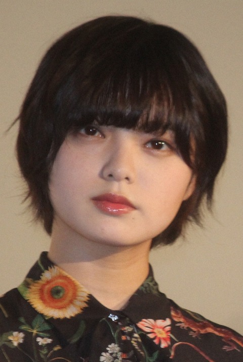 【元欅坂46】平手友梨奈「人に迷惑かけるのが趣味でスタッフのスマホ使えなくしたりカメラ撮ったりするのが好き」