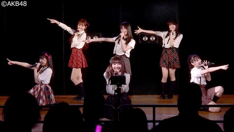 AKB48劇場が乞食の巣窟と化してしまっている件