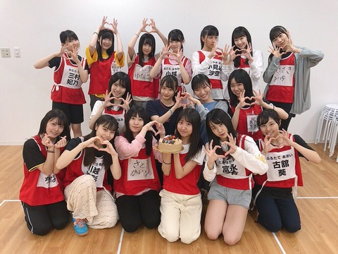 【悲報】NGT48研究生の集合写真に上級研究生の加藤美南がいないｗｗｗｗｗｗ