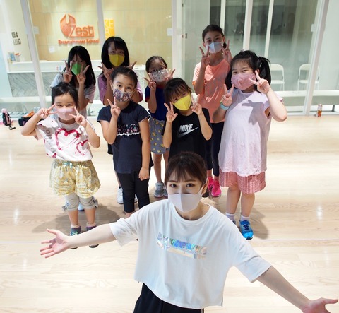 ゼストエンタテインメントスクールにくまちゃん先生ことSKE48熊崎晴香が登場！パレオはエメラルドの振り付けをレッスン