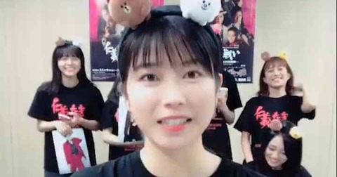 【糞スレ】横山由依がトイレでウンコしてたら白間美瑠がドアを無理矢理こじ開てウンコ中の姿見られたって話
