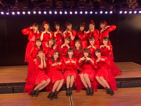 【悲報】AKB48チームA公演、人数が足りずついに他チームから助っ人出演させる事態に