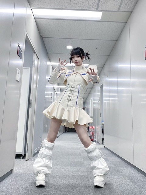 【悲報】あのちゃん、AKB48を完全スルーwwwwww