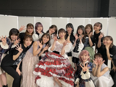 【AKB48】峯岸チーム4再集結写真ｷﾀ━━━━(ﾟ∀ﾟ)━━━━!!