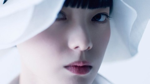 【元欅坂46】平手友梨奈さん、初のオンライン開催の2020パリコレでオープニング映像に抜擢