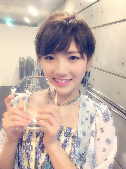 【AKB48】なぁちゃんのショートカットって似合ってるのか?【岡田奈々】
