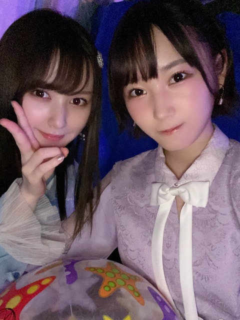 【悲報】STU48甲斐心愛さん、ソーシャルディスタンスを完全無視www