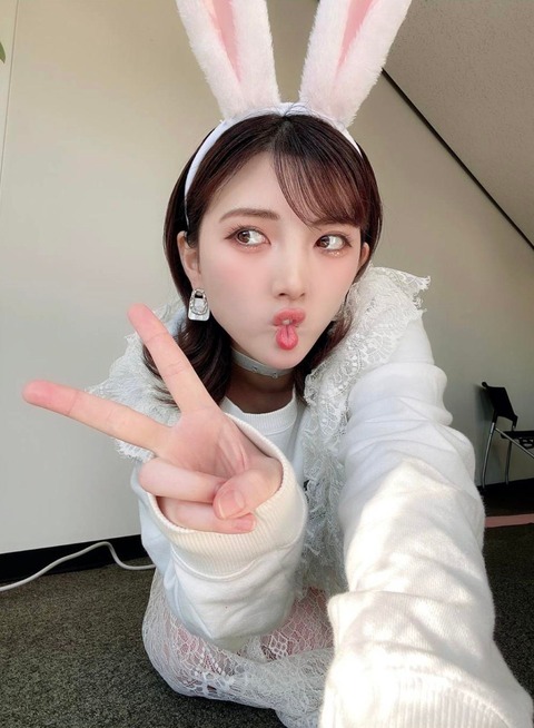 【AKB48】岡田奈々ってクリスマスは猪野広樹と一緒に過ごしたのかなぁ？