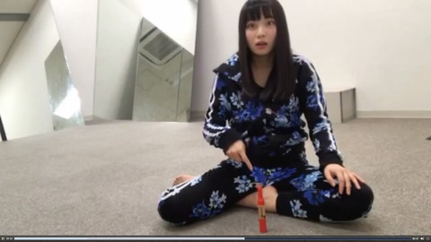 【NMB48】堀詩音、ペンを投げて立てるペン立てに挑戦して見事に奇跡を起こす!