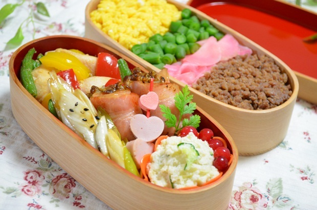 塩麹チキンの野菜炒め4色そぼろご飯のお弁当 5月1日 火 旧 おいしい毎日しあわせごはん 塩麹チキンの野菜炒め4色そぼろご飯のお弁当 5月1日 火 旧 おいしい毎日しあわせごはん