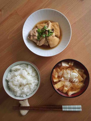 鶏と厚揚げの煮物定食