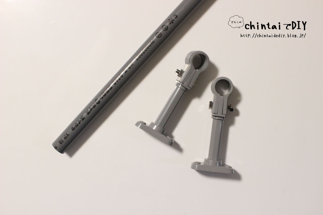 簡単diy 塩ビパイプでブランケットハンガーを 100均木材で足つぼマット置き場を作ってみました どらこの賃貸でdiy 簡単diy 塩ビパイプでブランケットハンガーを 100均木材で足つぼマット置き場を作ってみました どらこの賃貸でdiy