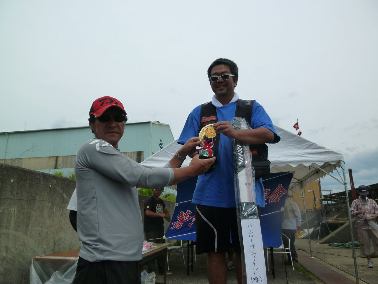第11回 大阪湾チヌ前打ち釣り大会 15 結果 茅渟関西連合 第11回 大阪湾チヌ前打ち釣り大会 15 結果 茅渟関西連合