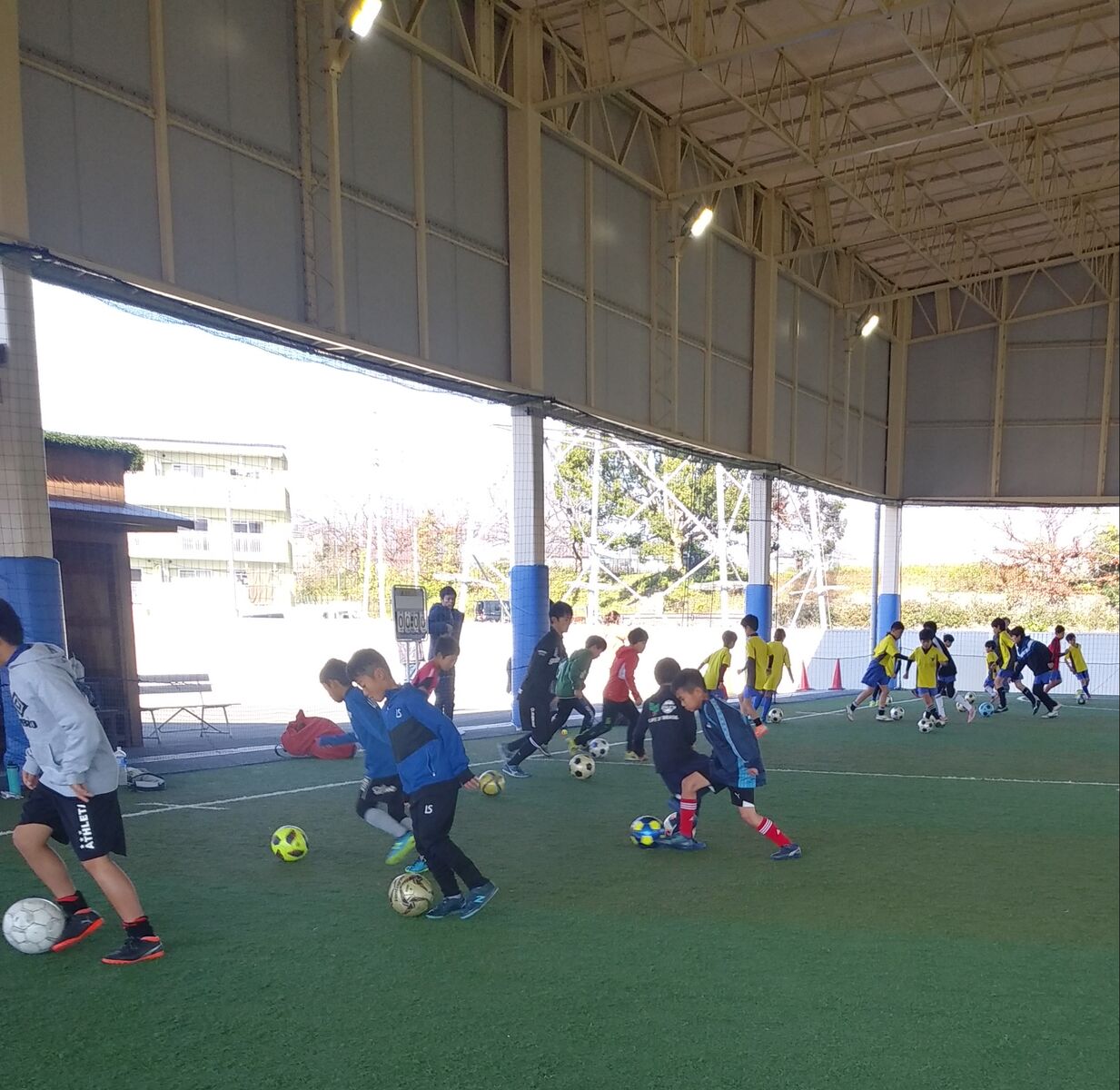 大阪府岸和田市でのレッスン ダイヤモンドの選手達 檜垣裕志サッカーアカデミー神戸校 杉村に語らせよう 大阪府岸和田市でのレッスン ダイヤモンドの選手達 檜垣裕志サッカーアカデミー神戸校 杉村に語らせよう