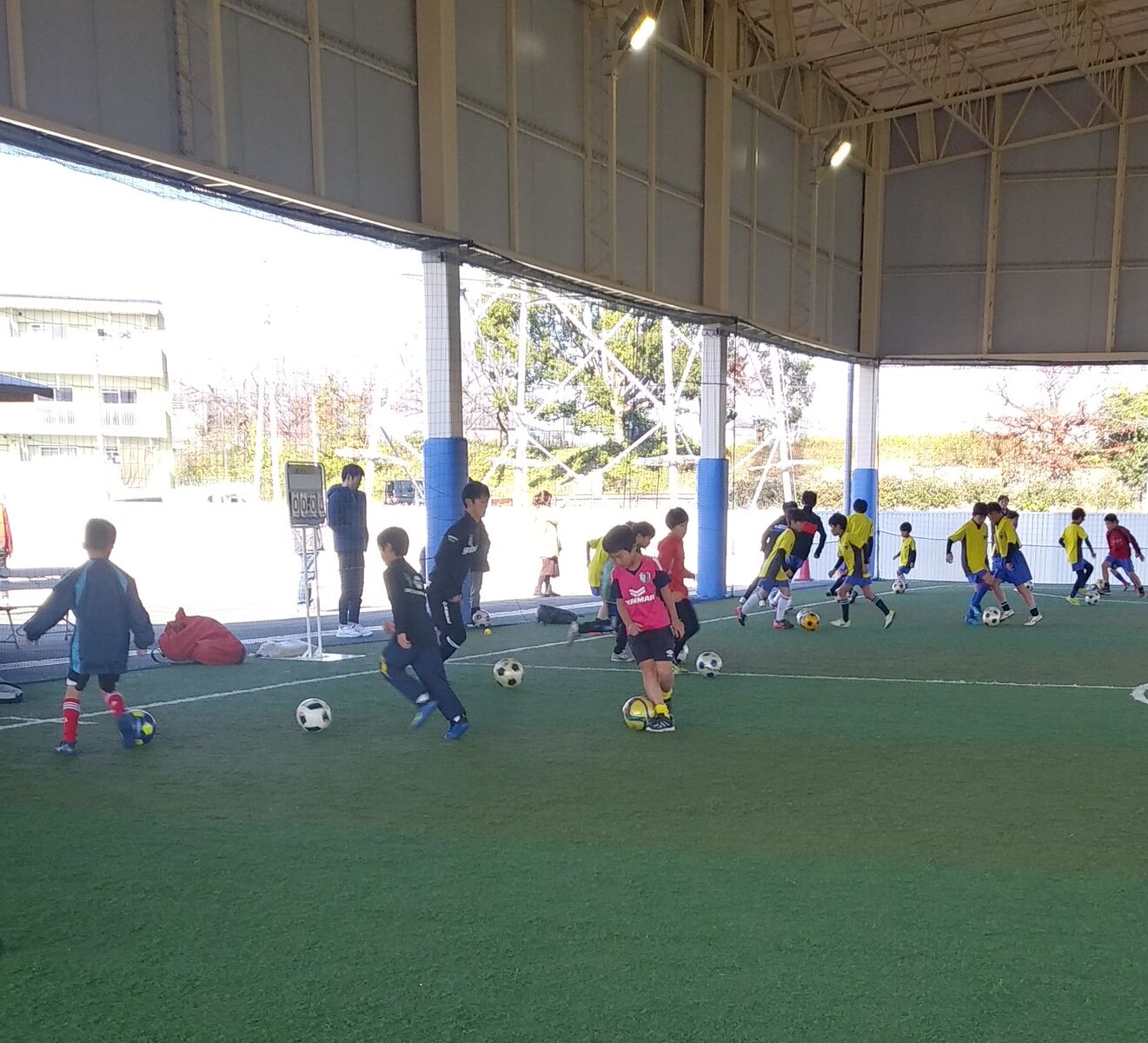 大阪府岸和田市でのレッスン ダイヤモンドの選手達 檜垣裕志サッカーアカデミー神戸校 杉村に語らせよう 大阪府岸和田市でのレッスン ダイヤモンドの選手達 檜垣裕志サッカーアカデミー神戸校 杉村に語らせよう