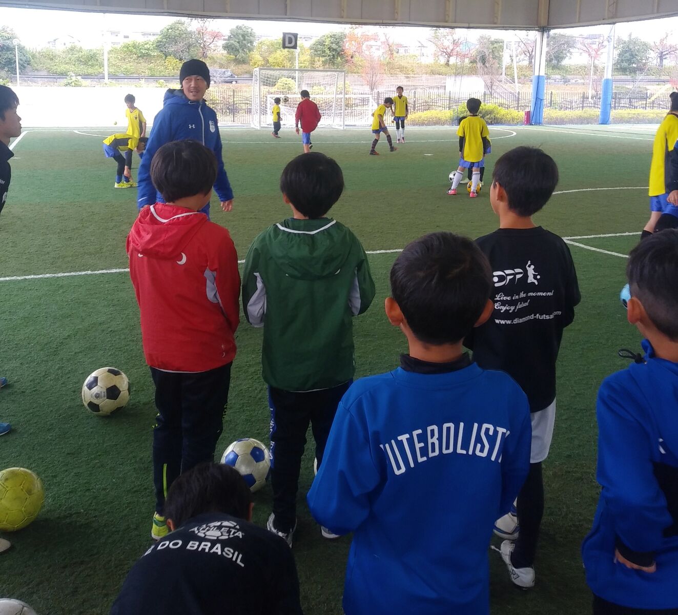 大阪府岸和田市でのレッスン ダイヤモンドの選手達 檜垣裕志サッカーアカデミー神戸校 杉村に語らせよう 大阪府岸和田市でのレッスン ダイヤモンドの選手達 檜垣裕志サッカーアカデミー神戸校 杉村に語らせよう