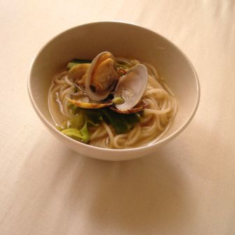 キャベツとアサリのスープパスタ