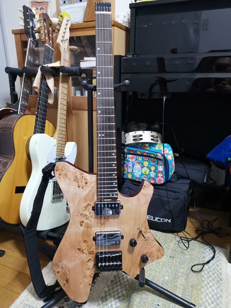 Eart 中国製ヘッドレスギター : Jazz Guitarist 四方裕介のライブ